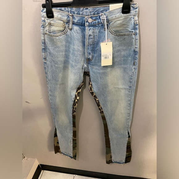 MNML Flare Denim Jeans - Picture 1 of 3